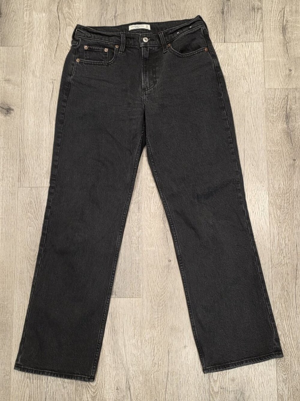 Abercrombie & Fitch The Baggy Low Rise Black Denim Jeans Size 26 2R Straight leg